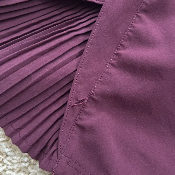 Lululemon off the pleats skirt - Picture 4 of 5